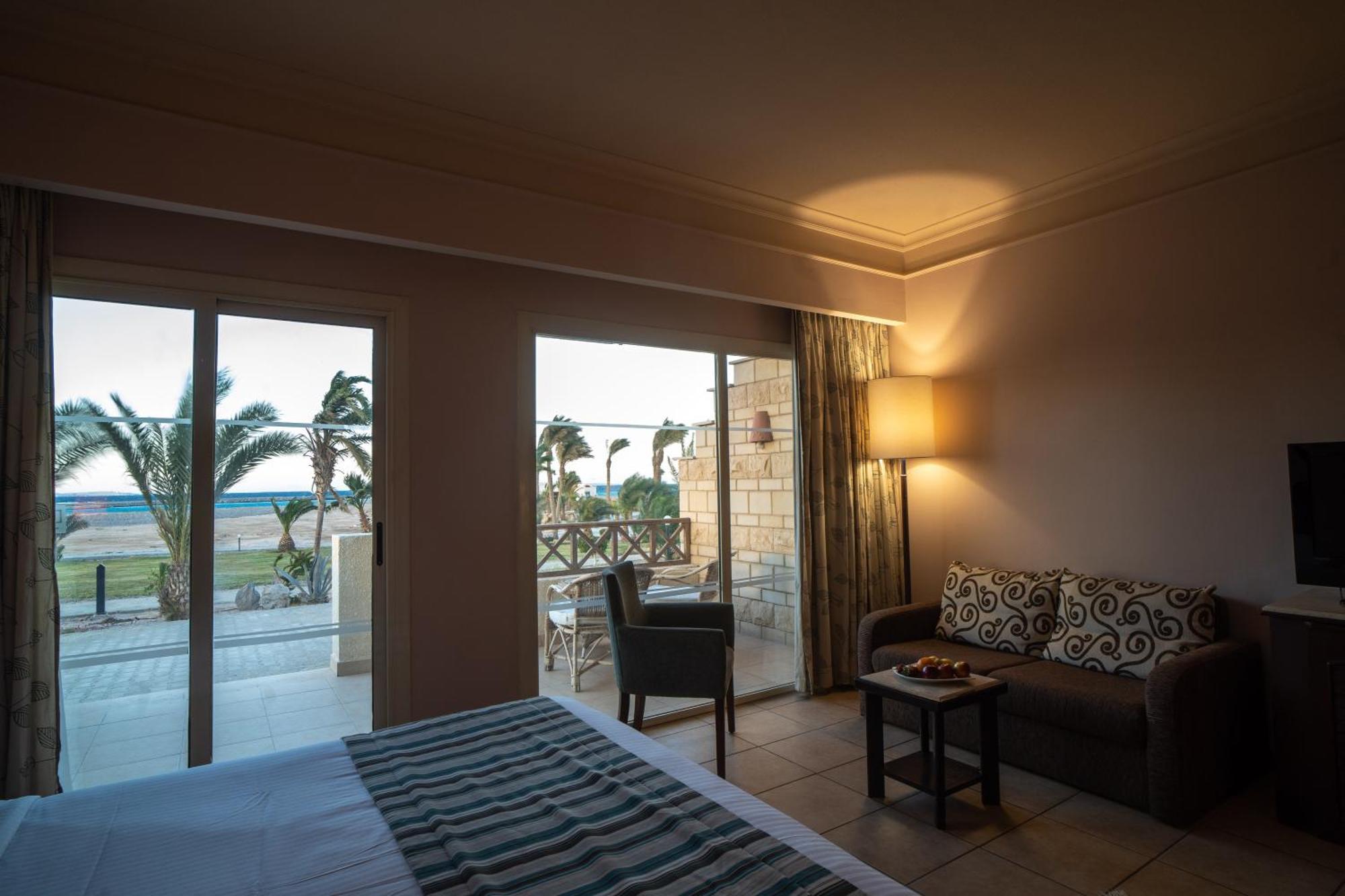 Coral Курортный комплекс 4*